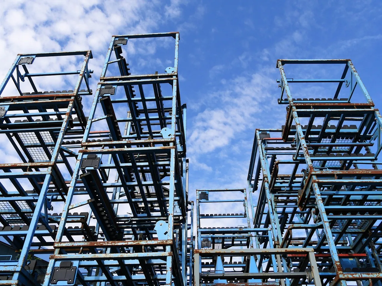 transport, frames, stack, logistics, warehouse, industry, packaging, on each other, row, stacked, metal, technology, empty, quiet, in anticipation of, ready, sky high, high, storage bin, transport frame, freight, would, store, to back up, storage